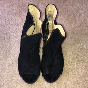 Authentic Paul Green peep toe booties